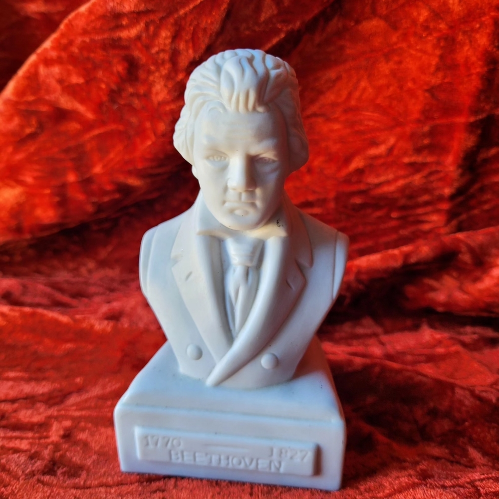 Beethoven bust - Picture 1 of 4